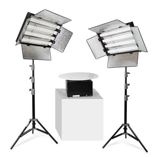 Комплект Rekam 3D-makeR DayLight Studio KIT-2 •	флуоресцентная панель Rekam DayLight FL-54 - 2 шт.; 
•	4-секционная стойка 81-249 см, с «воздушным амортизатором» +AU-1 адаптер - 2 шт.; 
•	стол предметный Rekam 3D-makeR T-50 для 3D-фотосъемки - 1 шт. 

