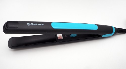 Выпрямитель волос, 30 Вт, Sakura SA-4514BL •   выпрямитель для волос с пластинами 85х22 мм; 
•   номинальная мощность - 30 Вт.
