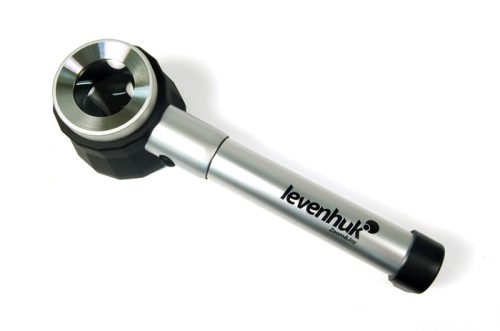 Лупа Levenhuk Zeno 700, металл •  надежный корпус из лёгкого металла
•  металлическая ручка, имеющая нескользящее покрытие
•  10-кратная стеклянная линза
•  кнопка включения светодиодов выполнена из резины 
